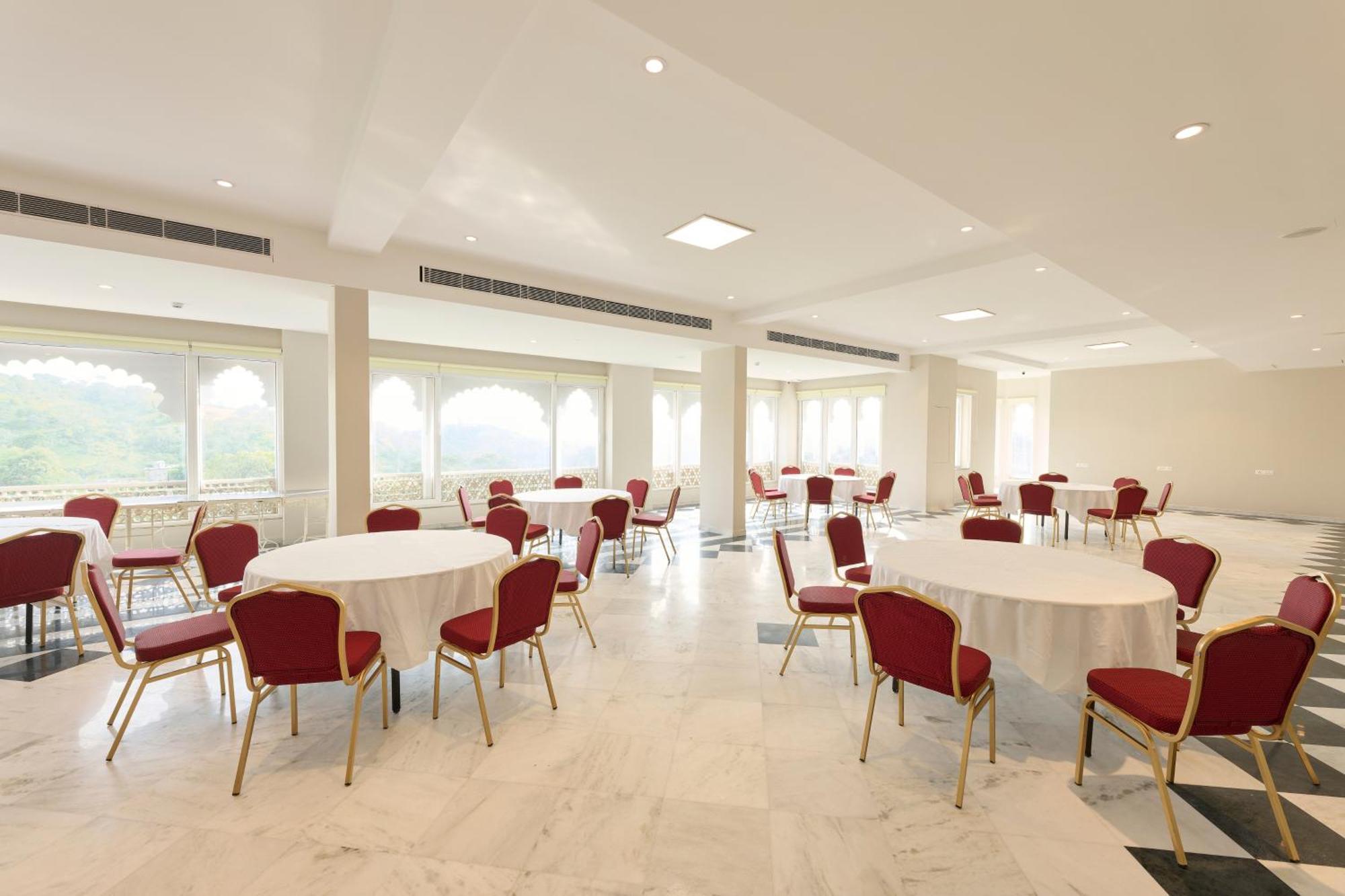 Renest Kumbhalgarh Hotell Exteriör bild