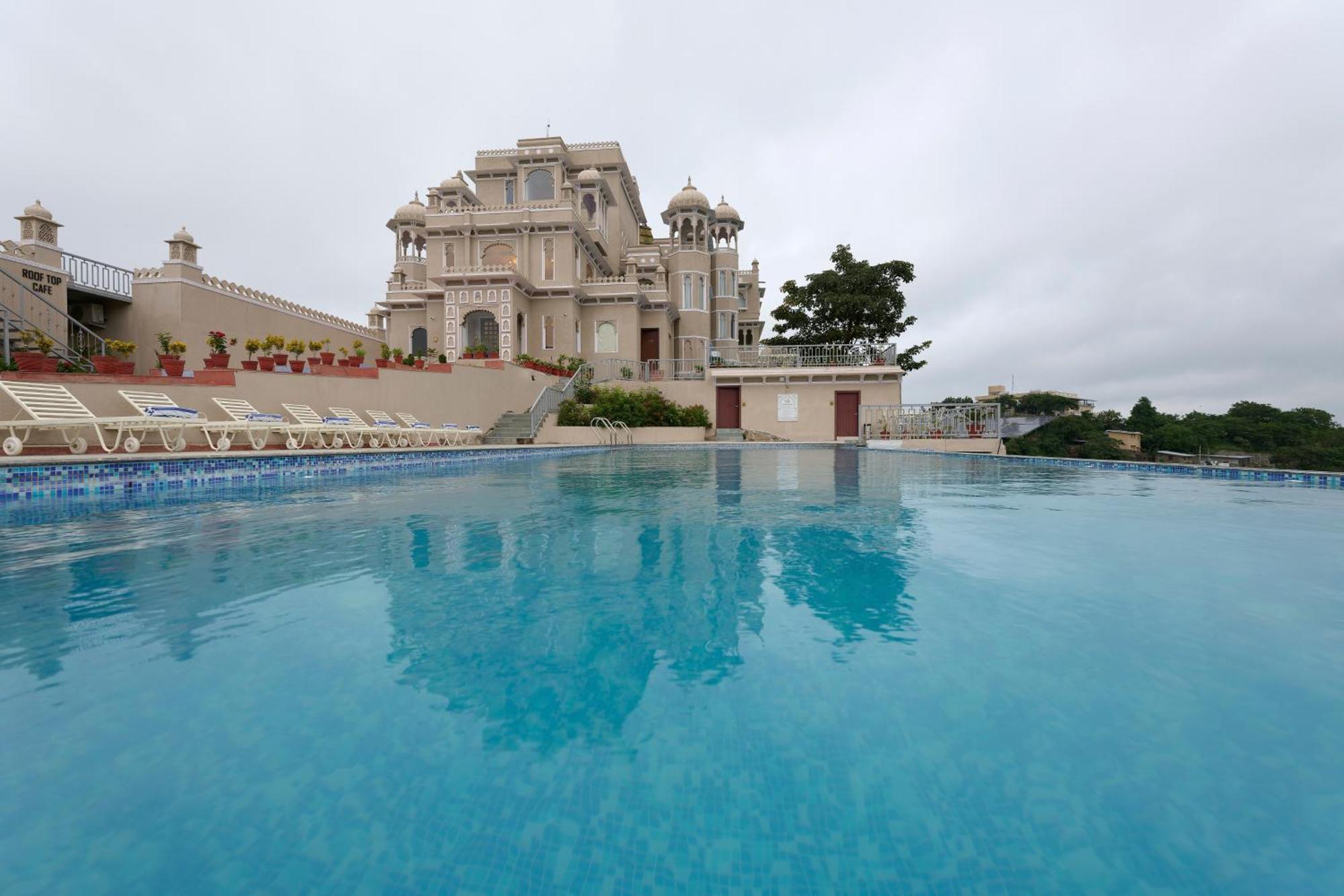 Renest Kumbhalgarh Hotell Exteriör bild
